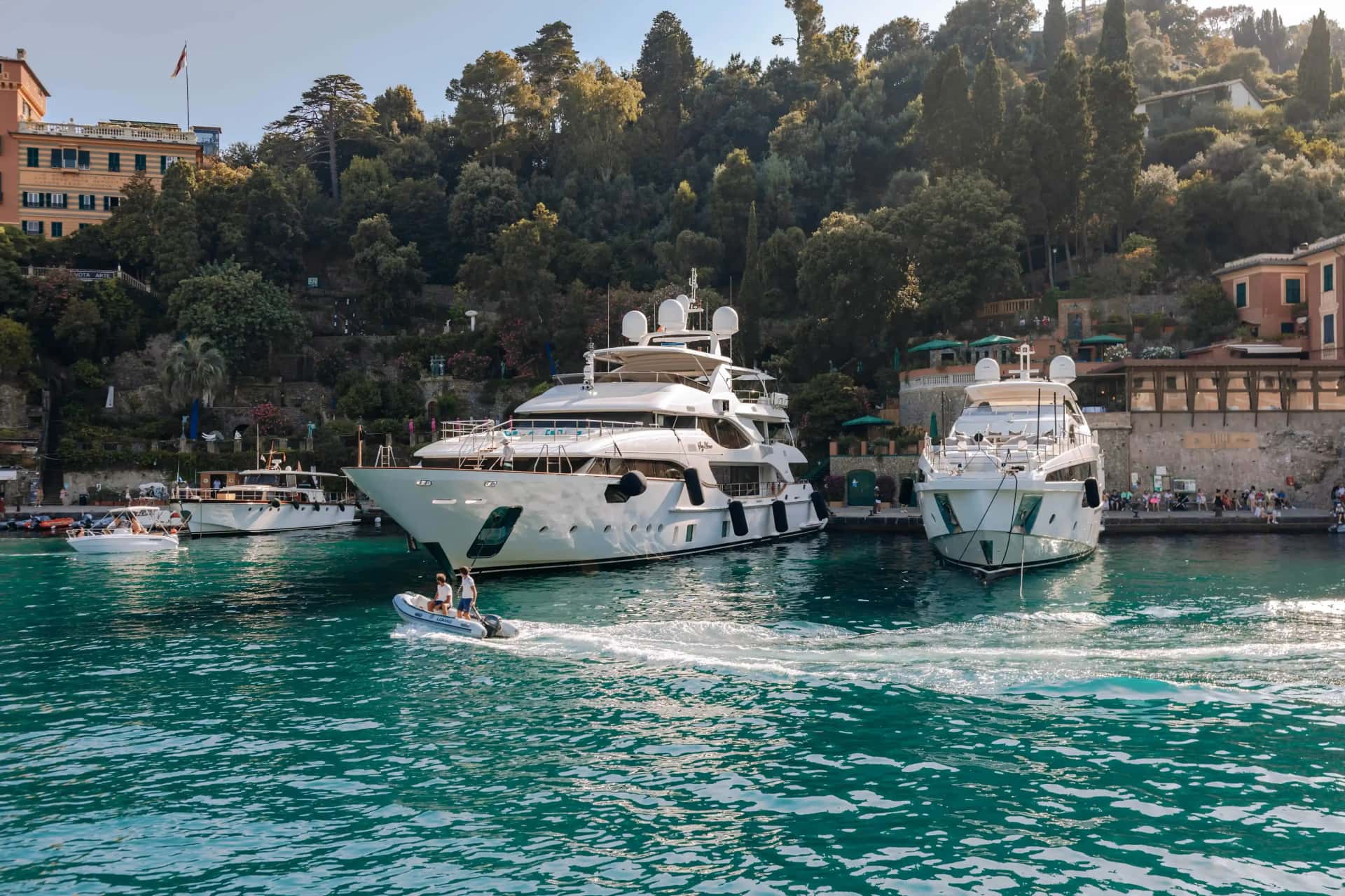 Hero boat