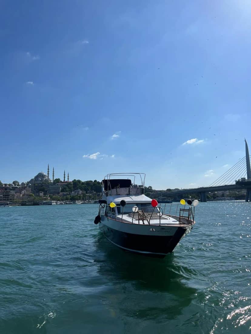 15 metre   Boğazda size özel yat