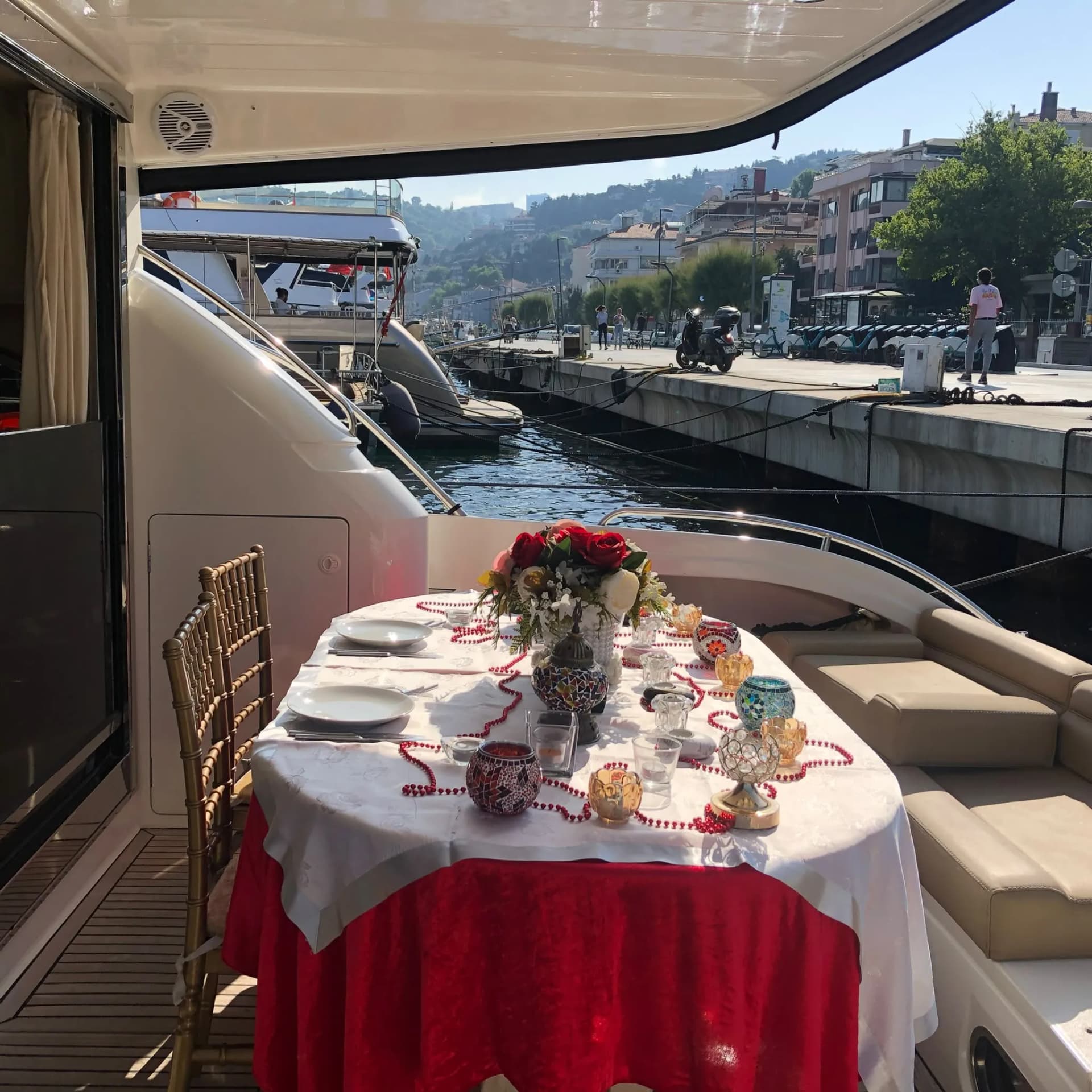 Kiralık 18 Metre Özel Yapım Motoryat